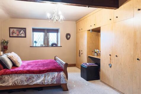 Principle bedroom