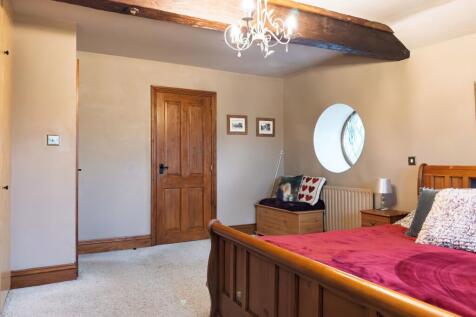 Principle bedroom