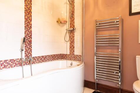 Ensuite bathroom