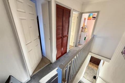 FIRST FLOOR - LANDING