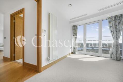 Arena Tower, Crossha