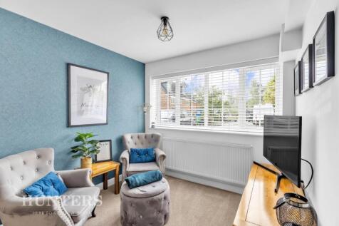 Open plan dining kitchen and living