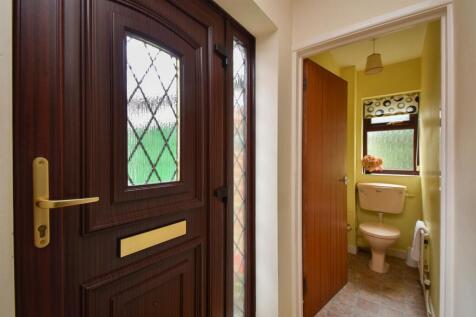 Entrance hall &amp; W/C