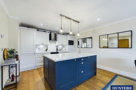 Kitchen/Dining Area