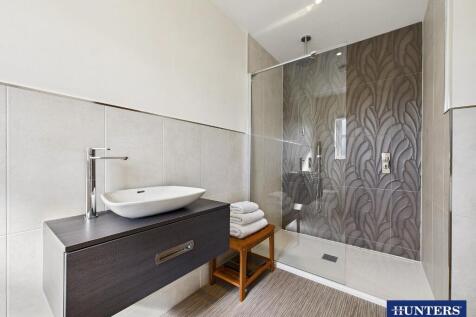 Master En-Suite