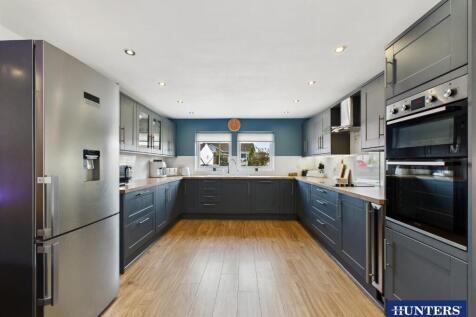 Kitchen, Dining &amp; Family Room