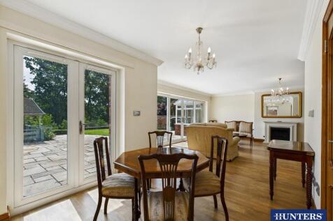 Living &amp; Dining Room