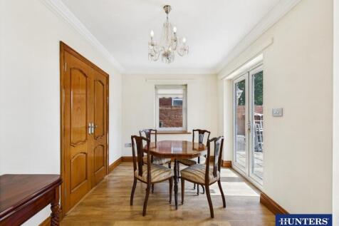 Living &amp; Dining Room