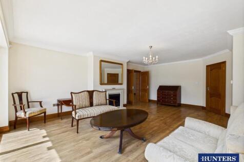 Living &amp; Dining Room