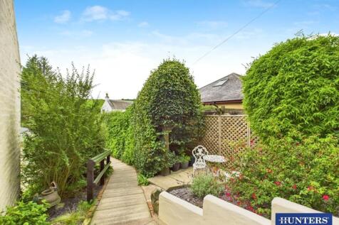 Laurel Cottage - Garden