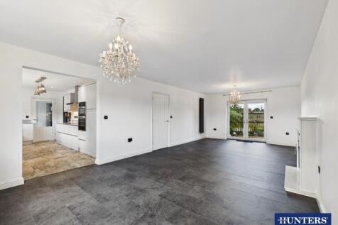 Living &amp; Dining Room