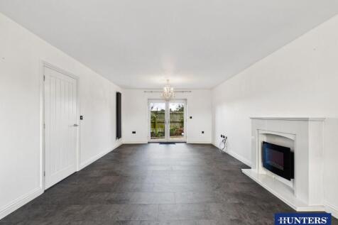 Living &amp; Dining Room