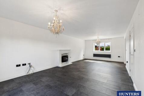 Living &amp; Dining Room