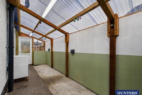 Sheltered Passage/Store