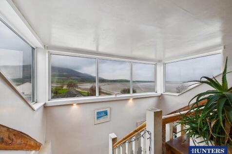 Studio Bedroom - Outlook