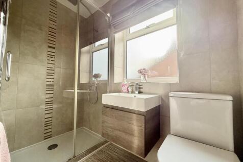 Ensuite.jpg