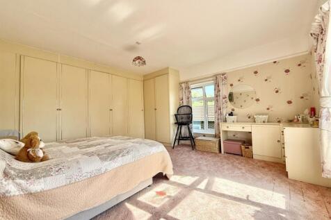 Bedroom1.jpg