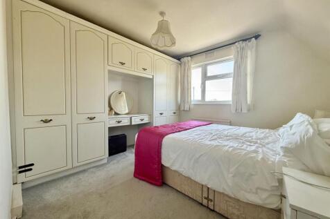Bedroom2.jpg