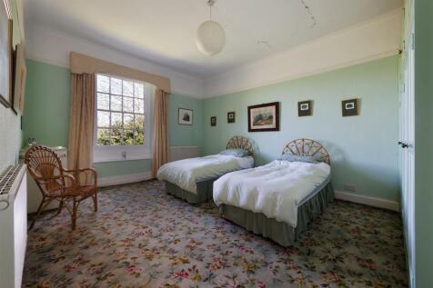 Ladbroke-121A.jpg