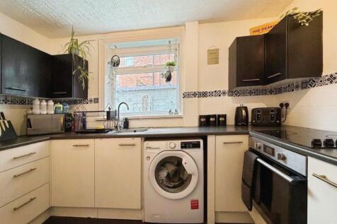 a33350d5--4896-BF93-408CC9C24E48-12040-000023EC8F0