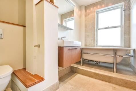 En Suite Bathroom