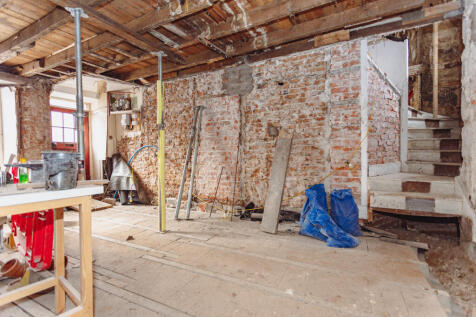 Ground Floor &amp; Staircase