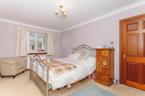 Bedroom One (En-Suite)