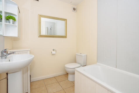 Downstairs Ensuite Bathroom