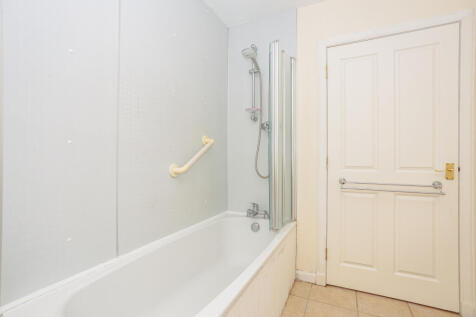 Downstairs Ensuite Bathroom