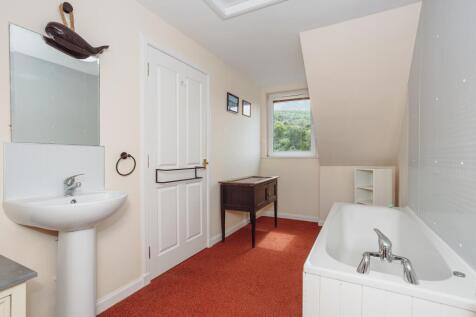 Ensuite Bathroom (Bedroom Two)
