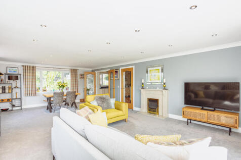 Open Plan Lounge/Diner