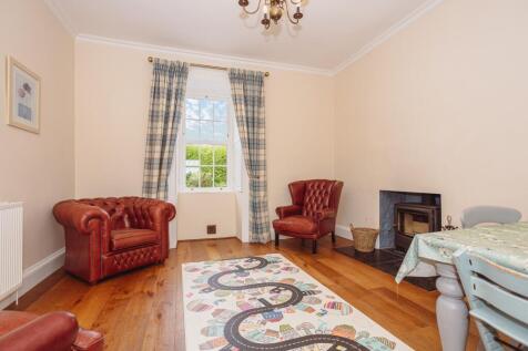 Breakfast/Dining Room