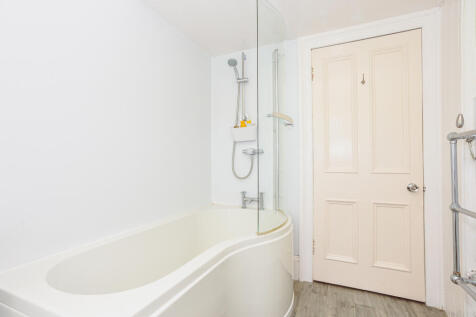 Upstairs Family Bathroom