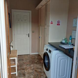 E7761607-01b8-42f2-9528-eb9e0b9d4891