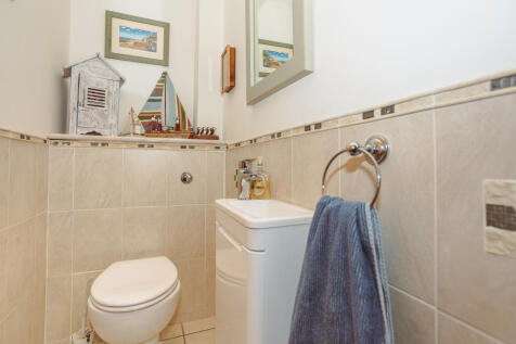 Guest Closkroom/WC