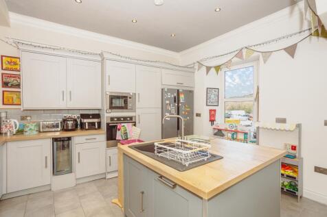Open Plan Kitchen/Dining/Family Room