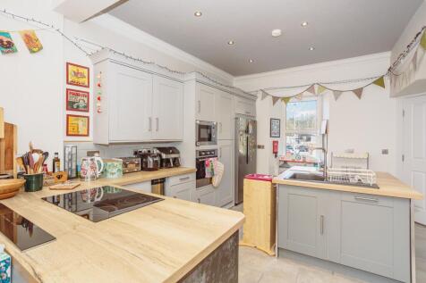 Open Plan Kitchen/Dining/Family Room
