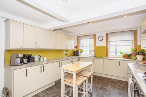 Dine-in Kitchen