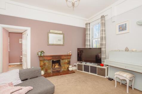 Sitting Room/Bedroom Five