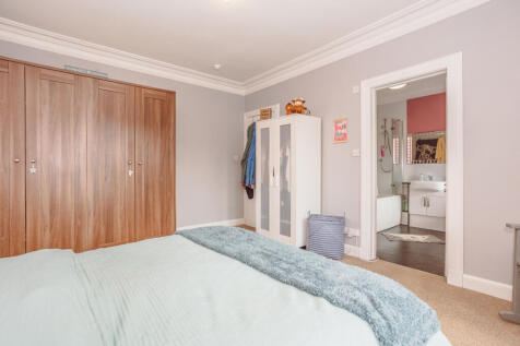 Bedroom One &amp; Ensuite Bathroom