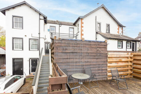 Sun Terrace &amp; Annexe Entrance