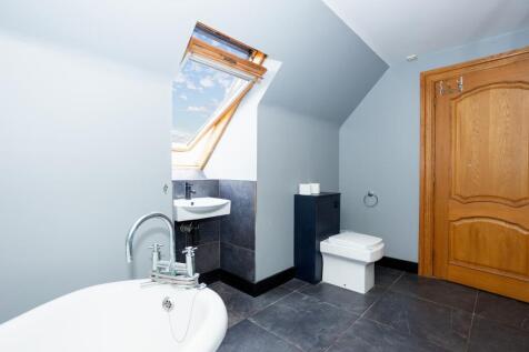 Upstairs Family Bathroom