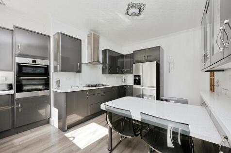 Breakfasting Kitchen