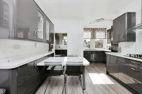 Breakfasting Kitchen