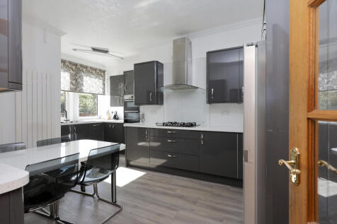 Breakfasting Kitchen
