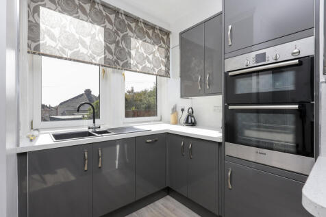 Breakfasting Kitchen