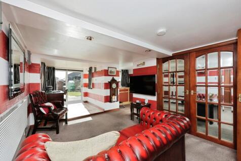 Lower Floor Lounge