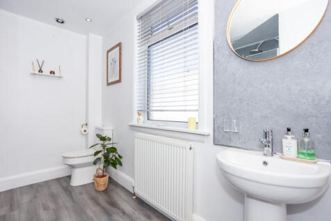 Family Shower Room