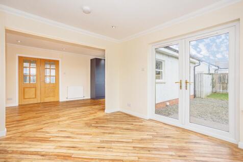 Sun Room &amp; Dining Area