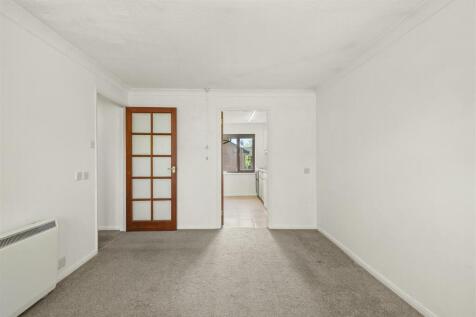 38 Betjeman Close - DQVPHZeiLXx7DEsaA6Jc (ID 14730